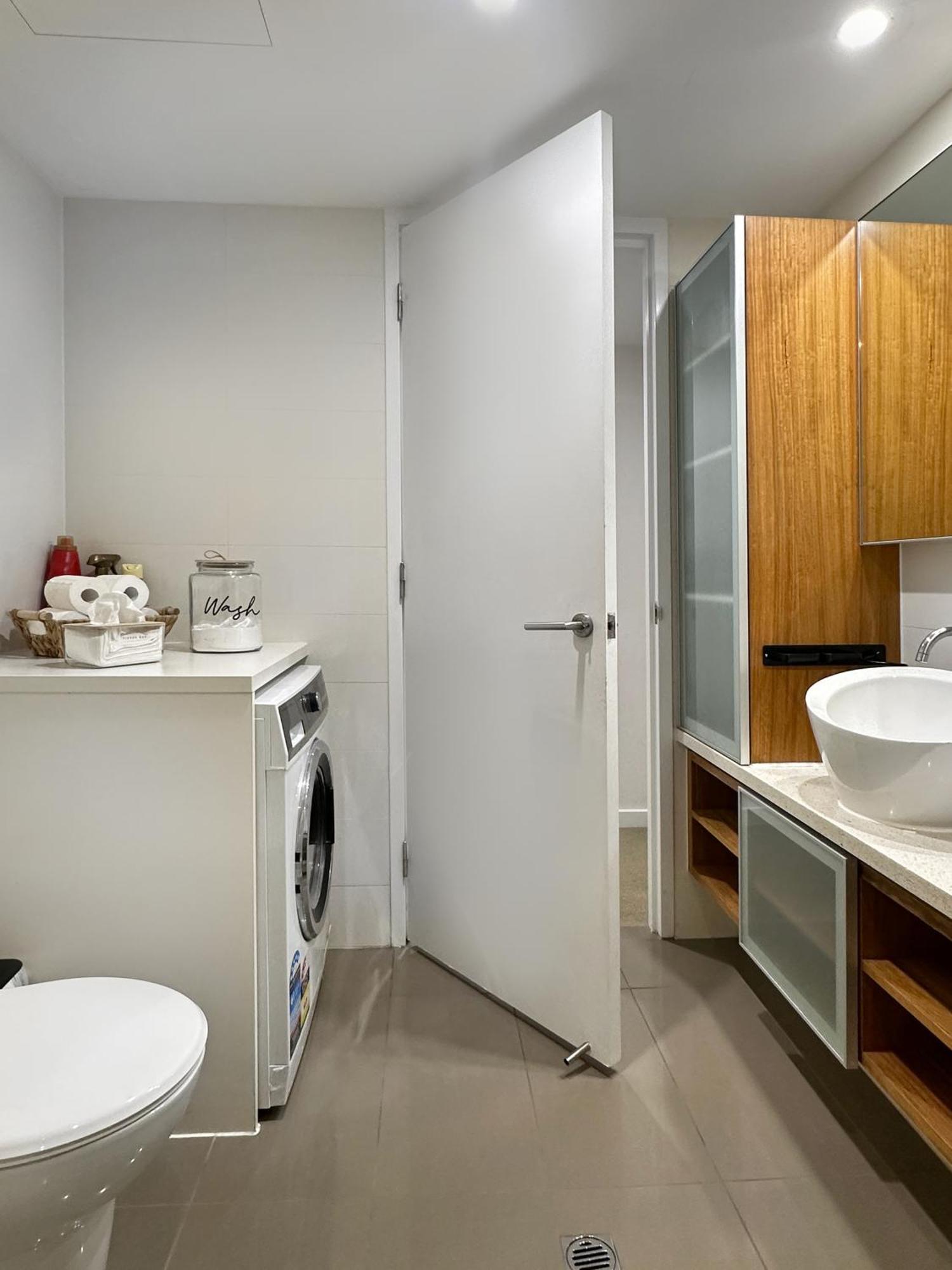 Sky View Apartment Cbd Skyline 2Br Apartment Balcony Spa Access Sleeps 6 Adelaide Eksteriør billede